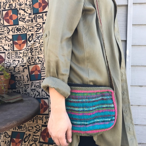 Peruvian Boho Ethnic purse - Picture 2 of 2